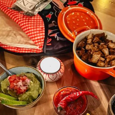 Cocoon Taco bar cover