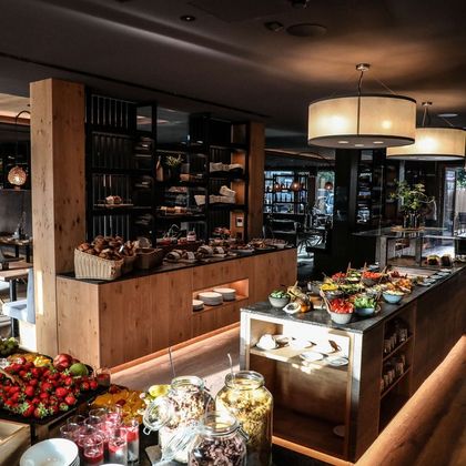 Hotel Gerl breakfast buffet