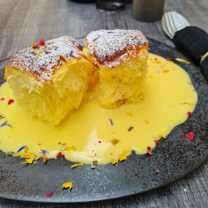 Buchteln with Vanilla sauce